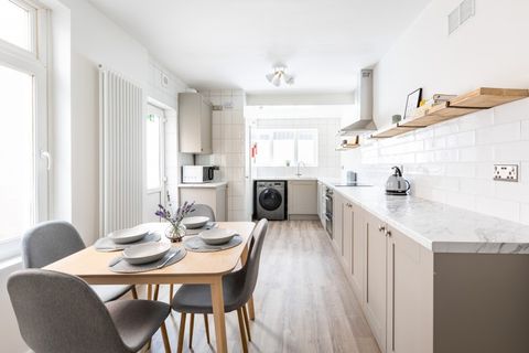 Langland Terrace, Swansea SA2