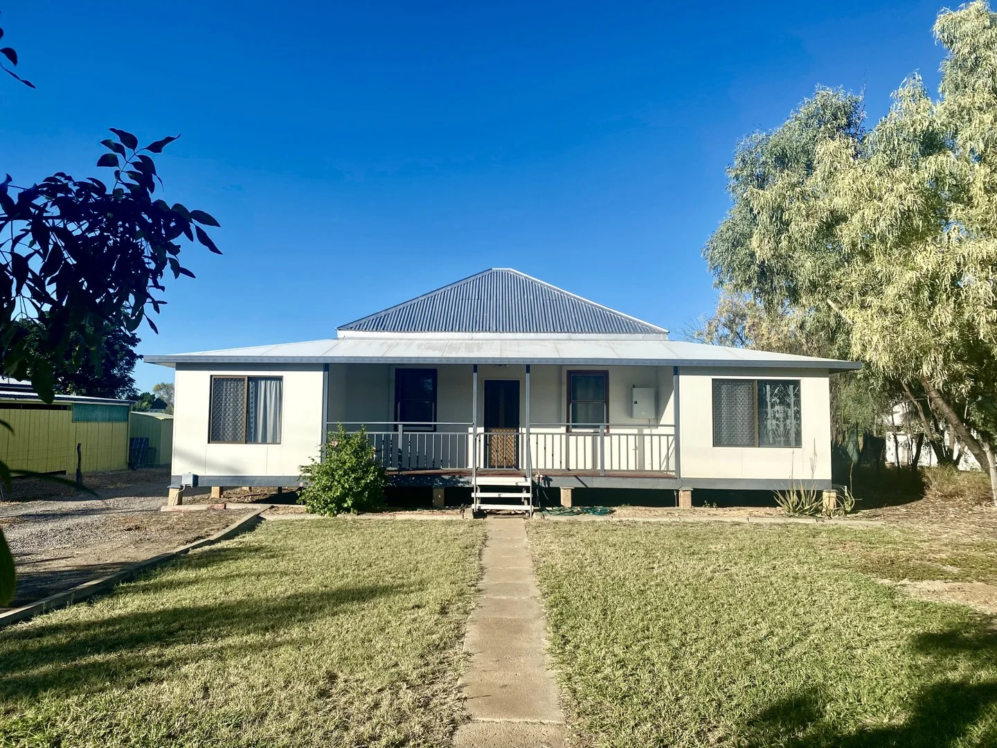 32 Vindex Street, Winton QLD 4735