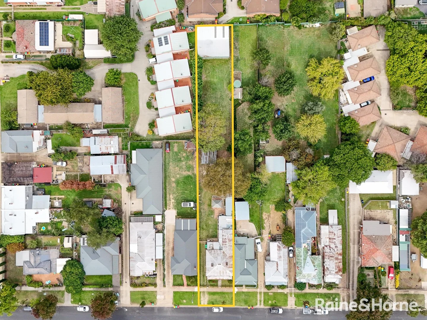 112 Peel Street, Bathurst NSW 2795
