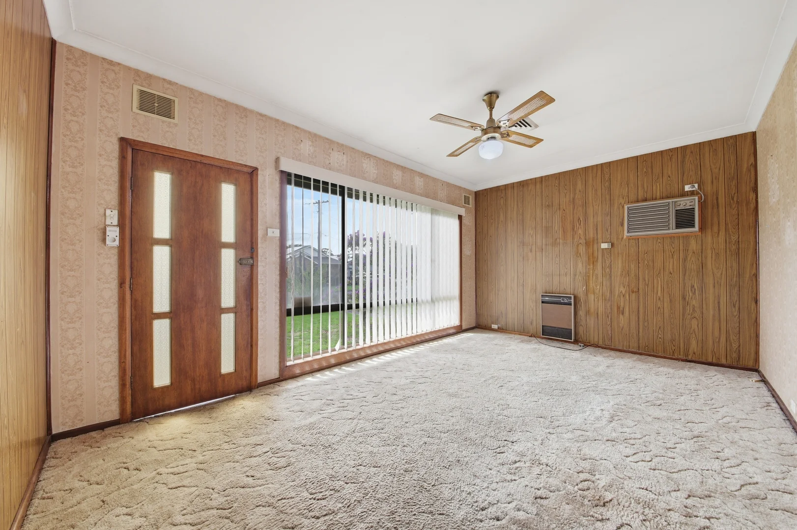 Additional image 4 of 4 Weir Crescent, Lurnea NSW 2170