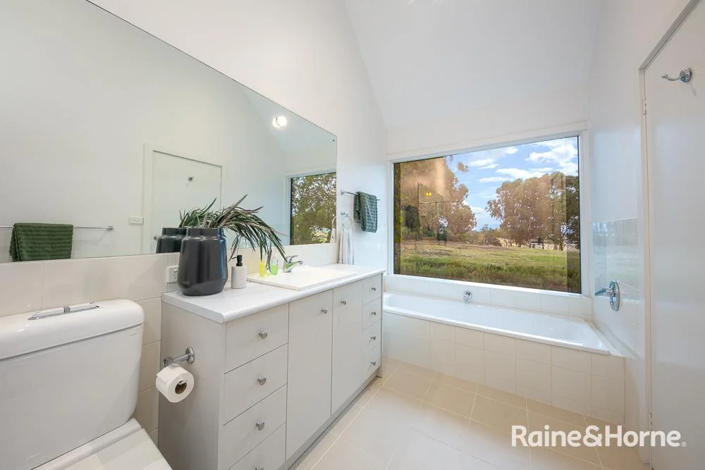 Additional image 18 of 42 Rockglen Way, Gisborne VIC 3437