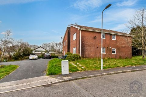 8 Bronwydd, Birchgrove SA7