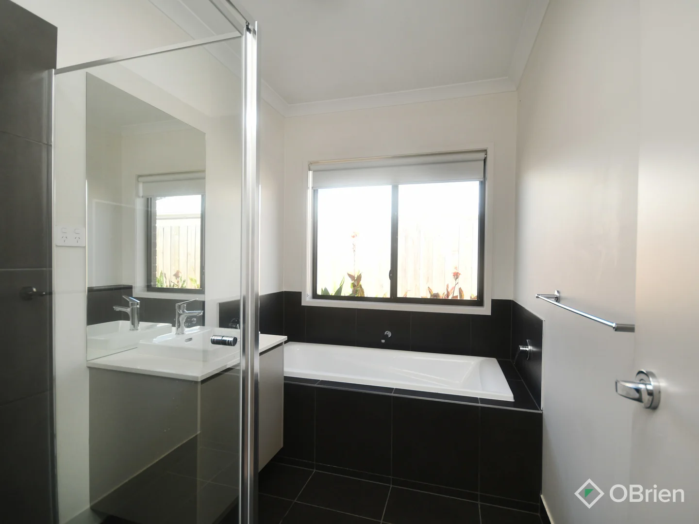 Additional image 12 of 28 Houghton Crescent, Eagle Point VIC 3878