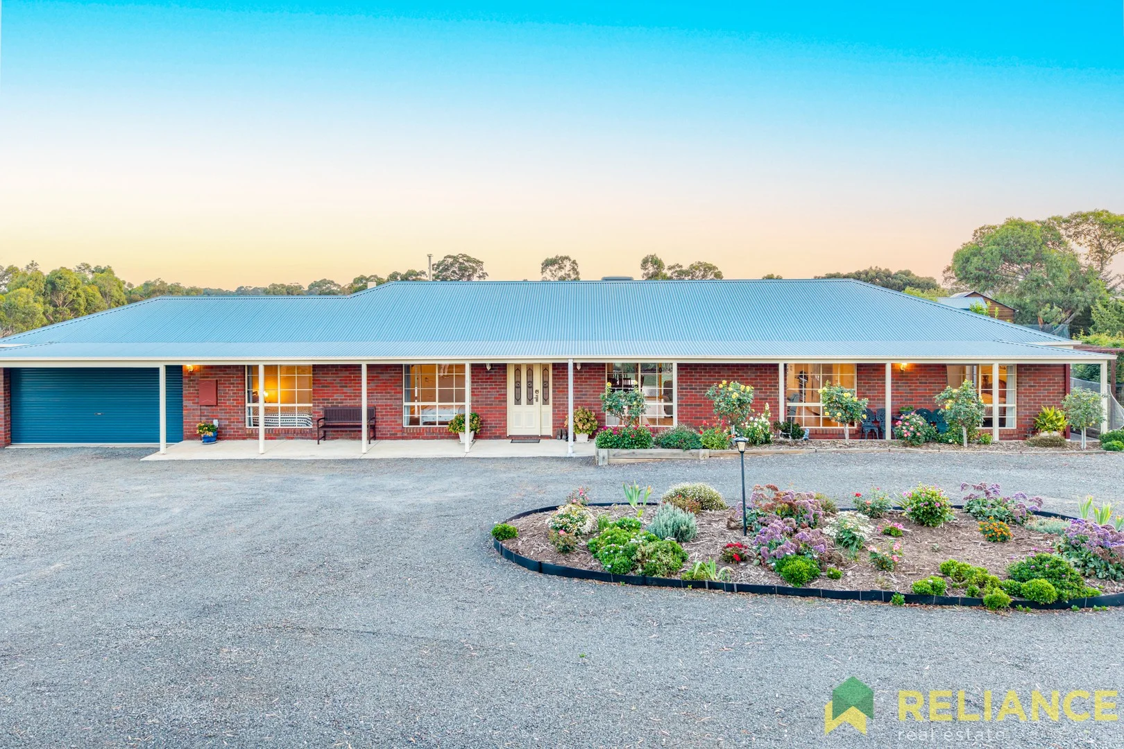 6 Ruxton Way, Hopetoun Park VIC 3340