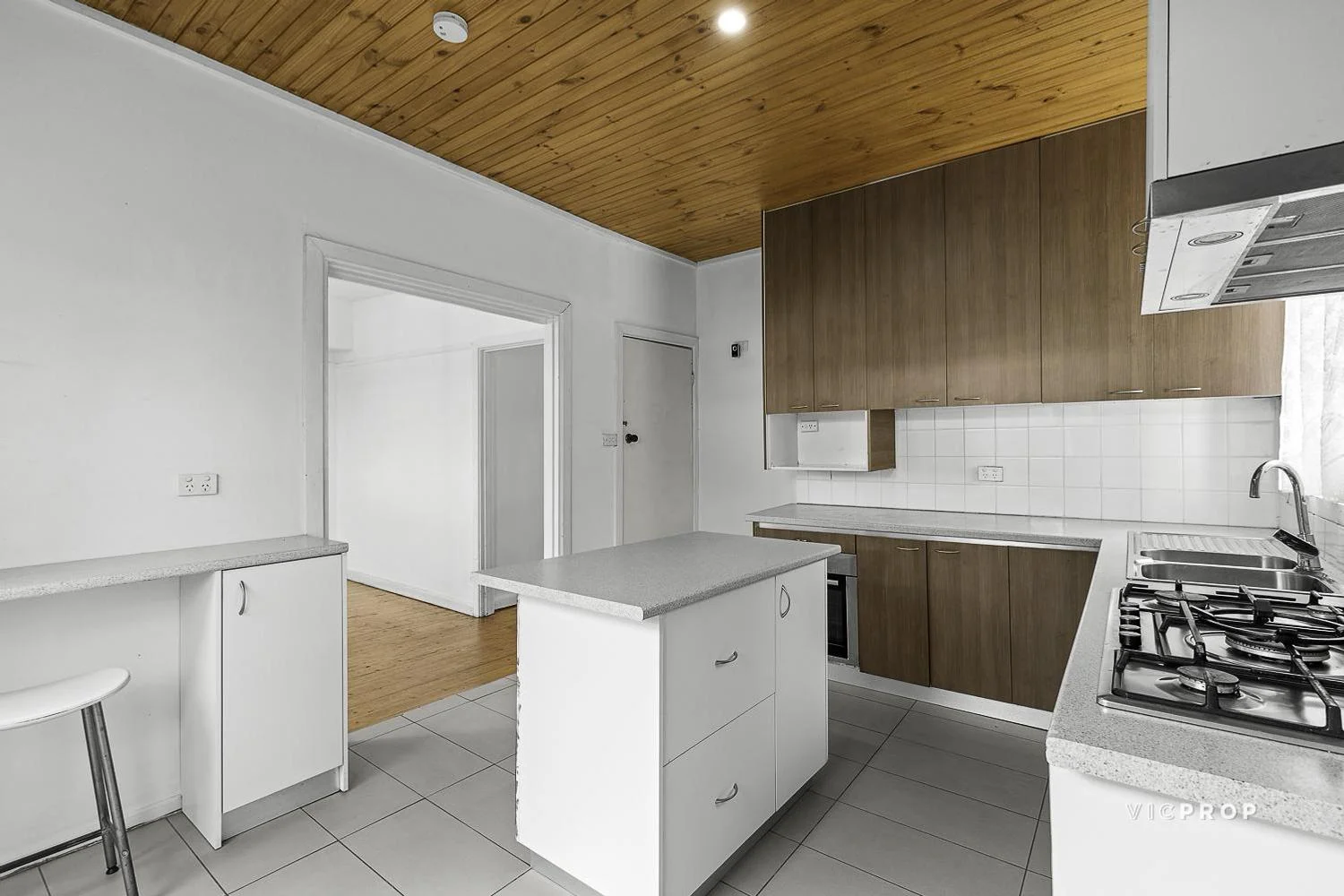 Additional image 9 of 2/13 North Crescent, Heidelberg West VIC 3081