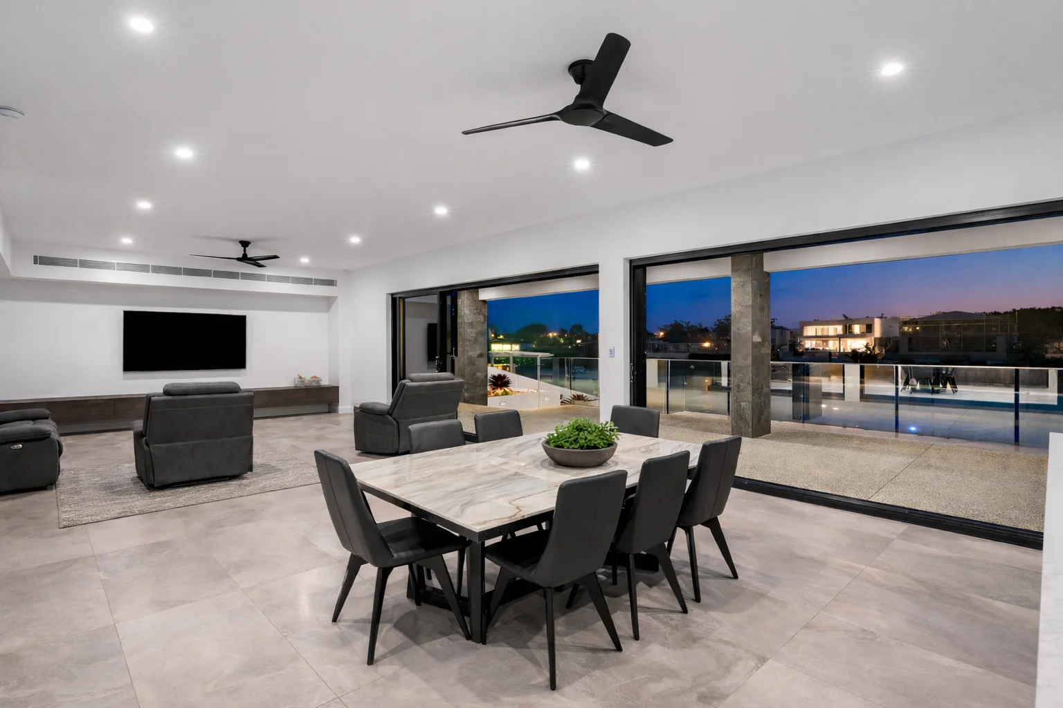 Additional image 13 of 125 Sir Bruce Small Boulevard, Benowa Waters QLD 4217