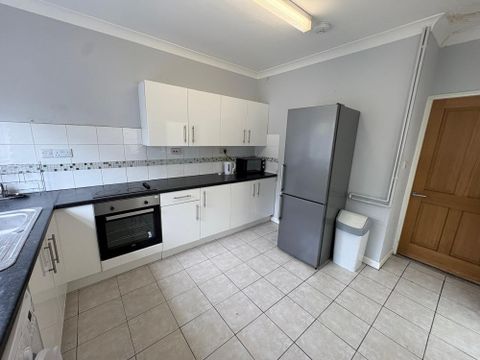 Glanbrydan Avenue, Uplands SA2