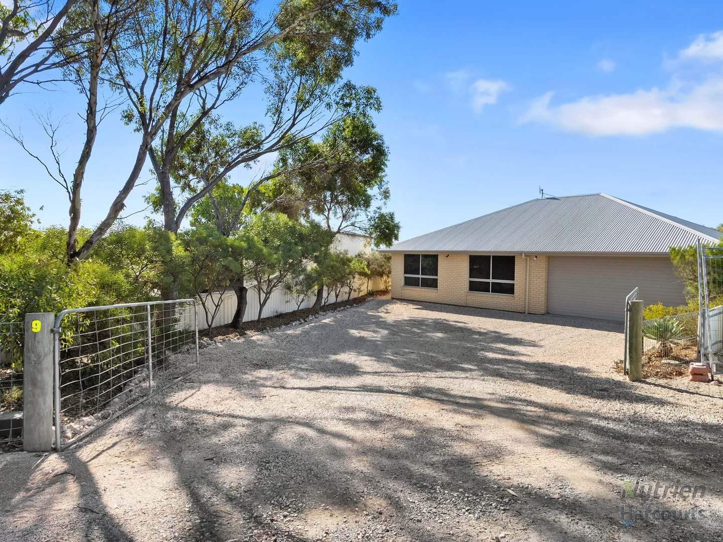 9 Leonard Court, Parsons Beach SA 5575