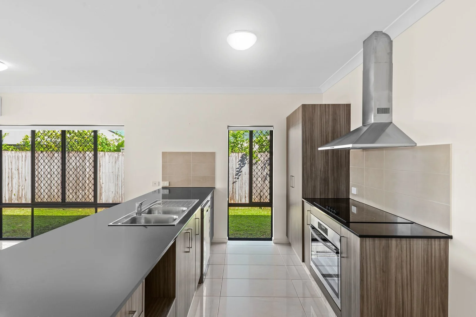 10 Chandos Brace, Smithfield QLD 4878 photo 5