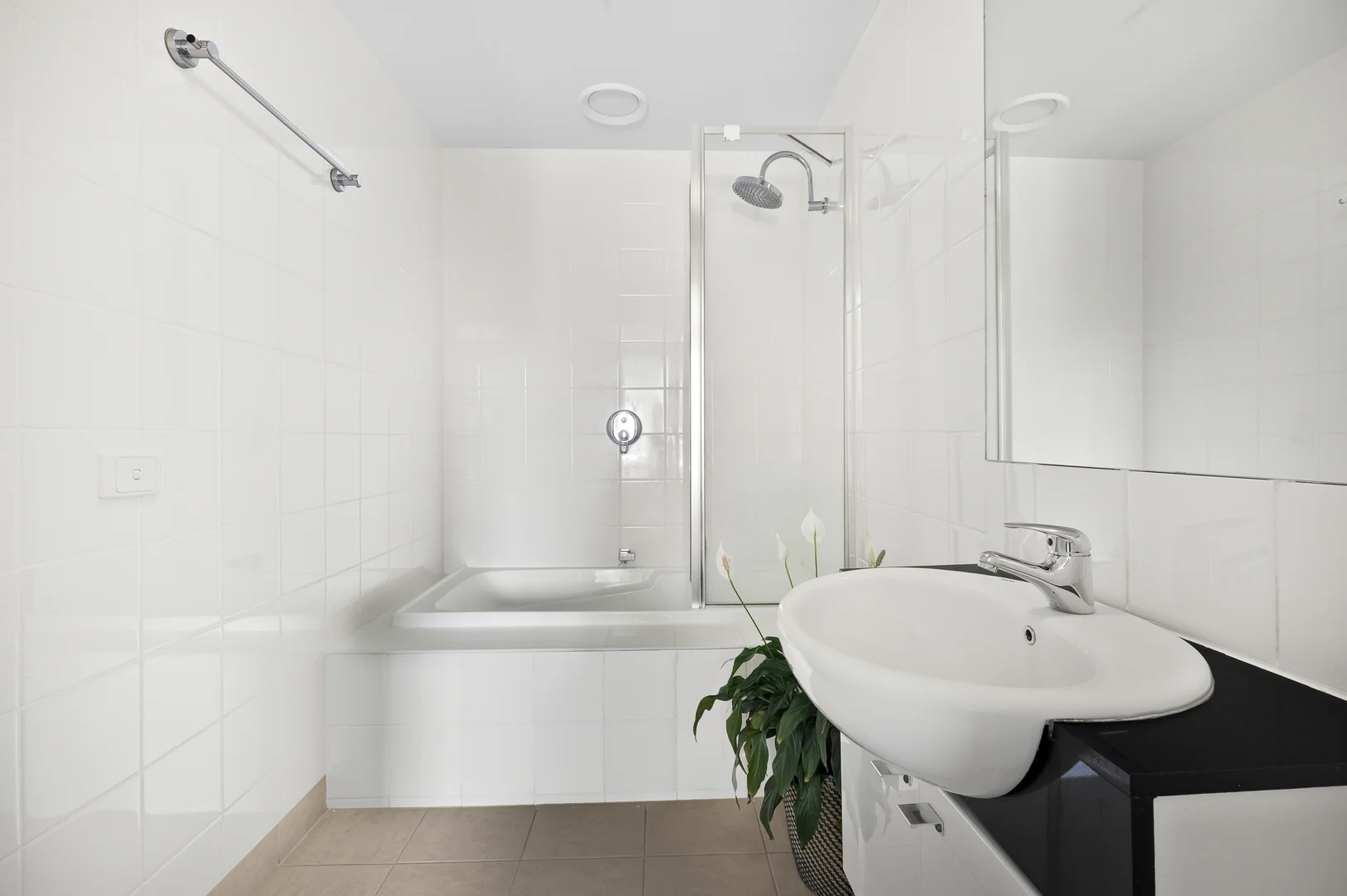 Additional image 6 of 606/82 Queens Road, Melbourne VIC 3004