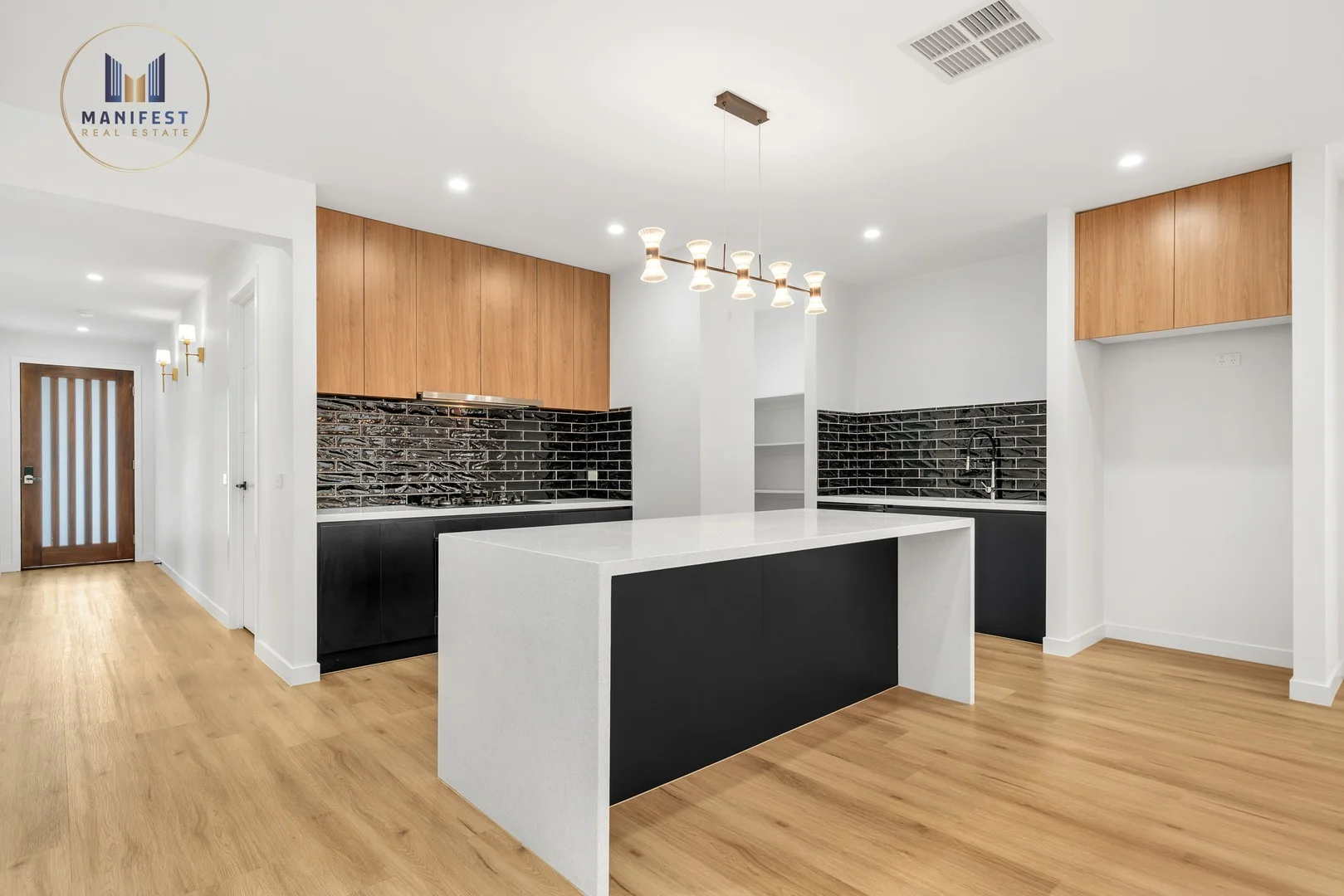 10 Hemsworth Road, Weir Views VIC 3338 photo 3