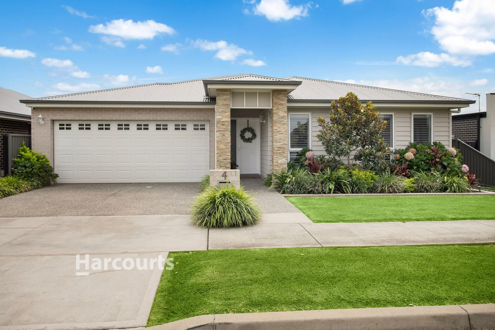 4 Fairy Wren Close, Calderwood NSW 2527
