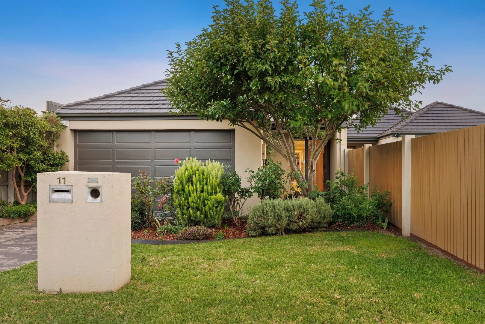 11 Dalsten Grove, Mount Eliza VIC 3930
