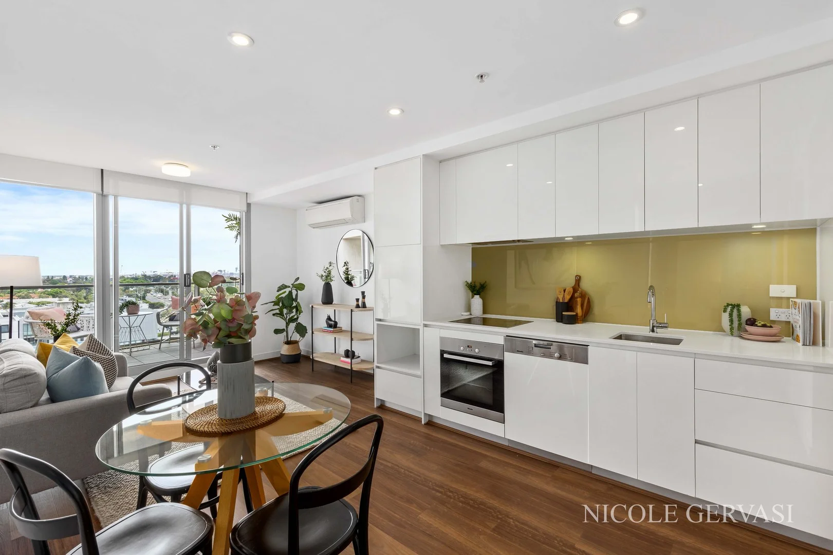 905/101 Bay Street, Port Melbourne VIC 3207
