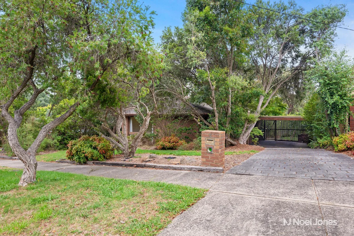 47 Angelica Crescent, Croydon Hills VIC 3136