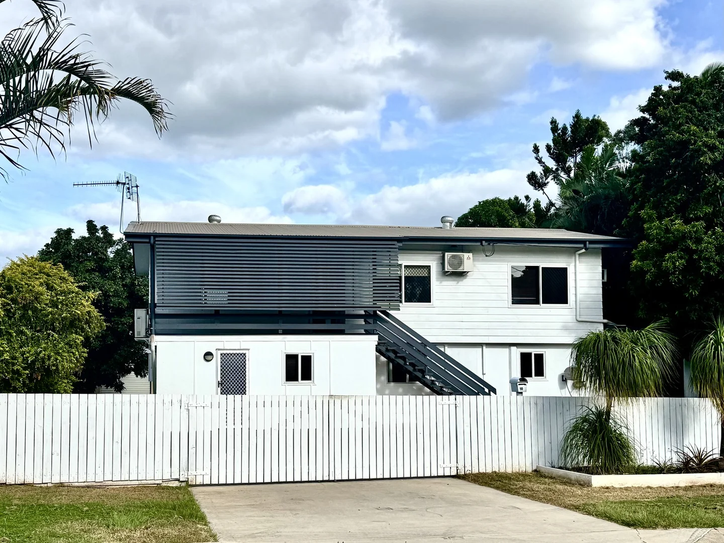 Additional image 2 of 10 GOOLAGONG Crescent, Moranbah QLD 4744