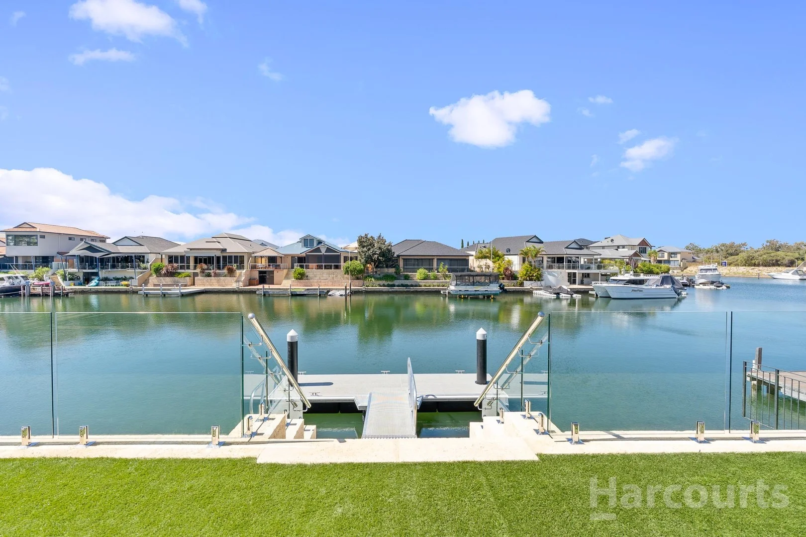 15 Leisure Way, Halls Head WA 6210
