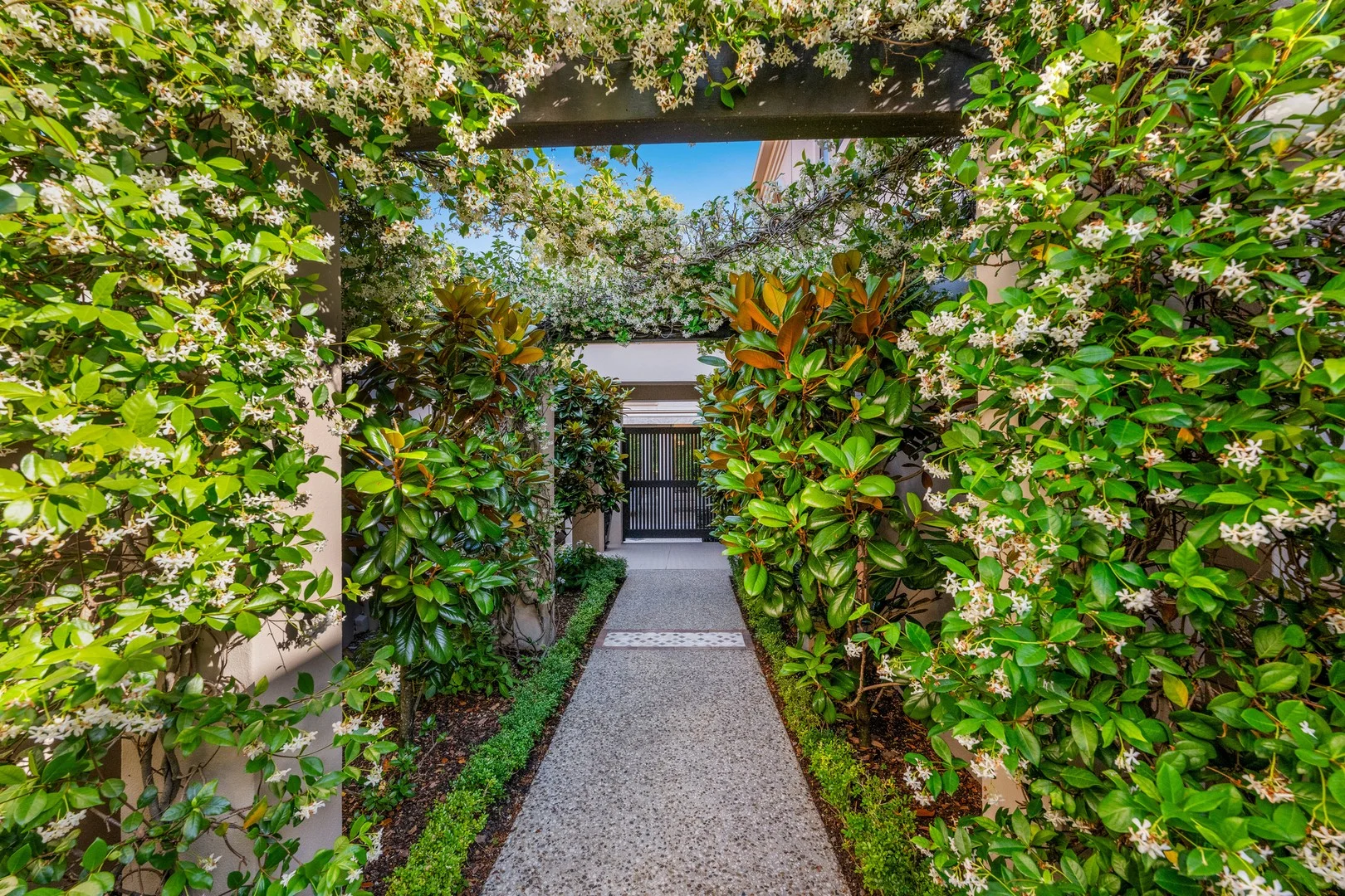 Additional image 3 of 135/61 Noosa Springs Dr, Noosa Heads QLD 4567