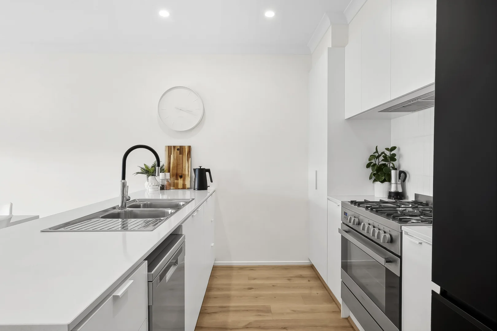 8 Grevillea Drive, Mount Duneed VIC 3217 photo 4