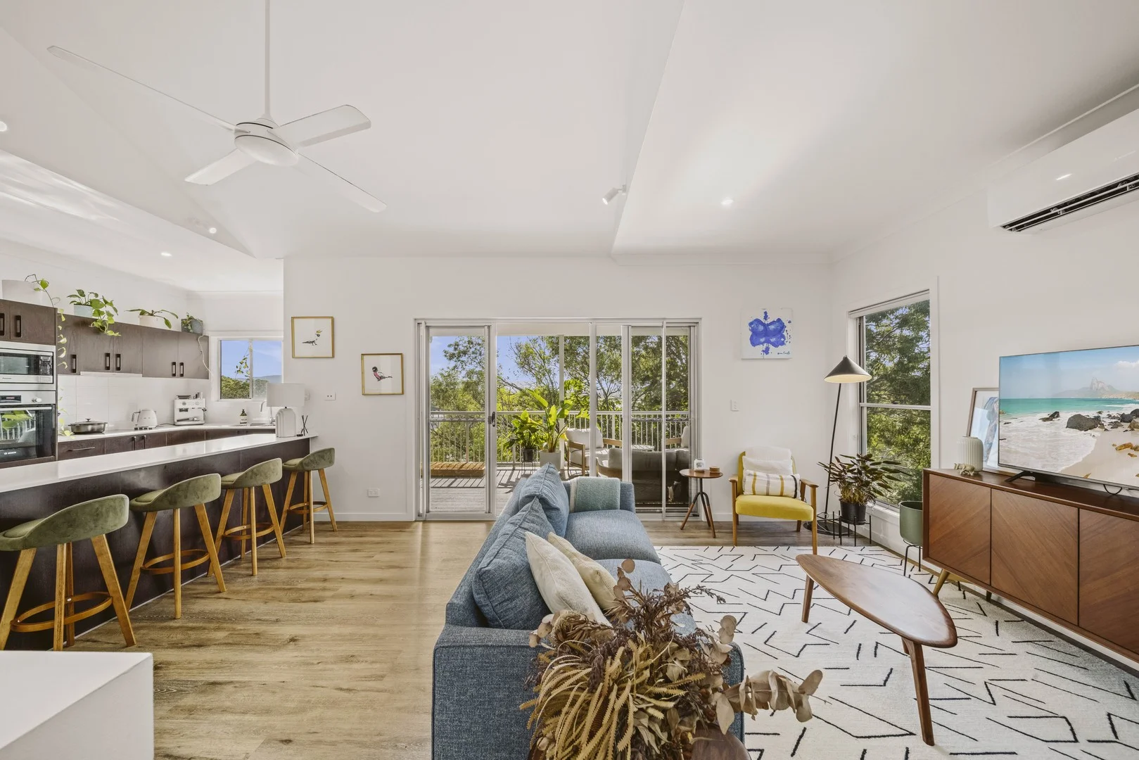 18/4 Fleay Court, Burleigh Heads QLD 4220