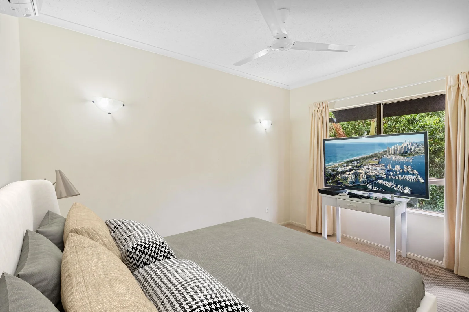 Additional image 7 of 1118/2-10 Greenslopes Street, Cairns North QLD 4870
