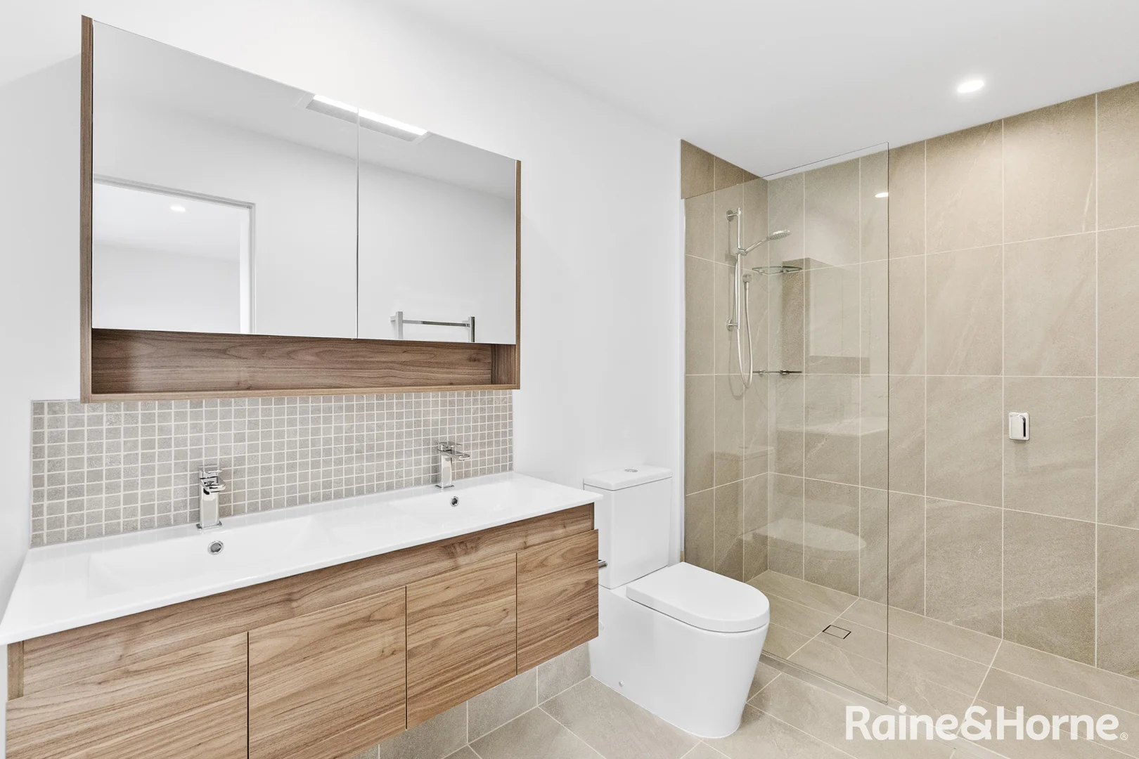 Additional image 14 of 32 Paperbark Crescent, Kingston TAS 7050