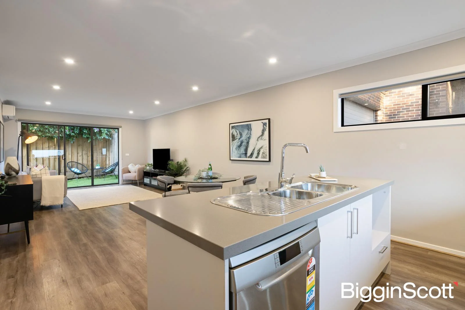 Additional image 3 of 1/42 Hillcrest Road, Frankston VIC 3199