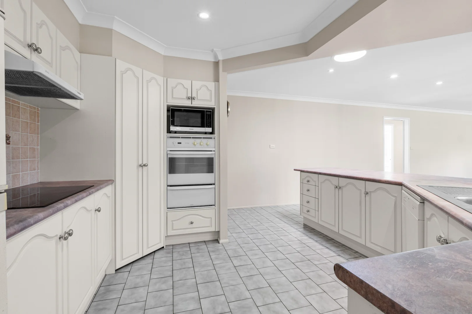 Additional image 3 of 11 Cypress Parade, Bowral NSW 2576