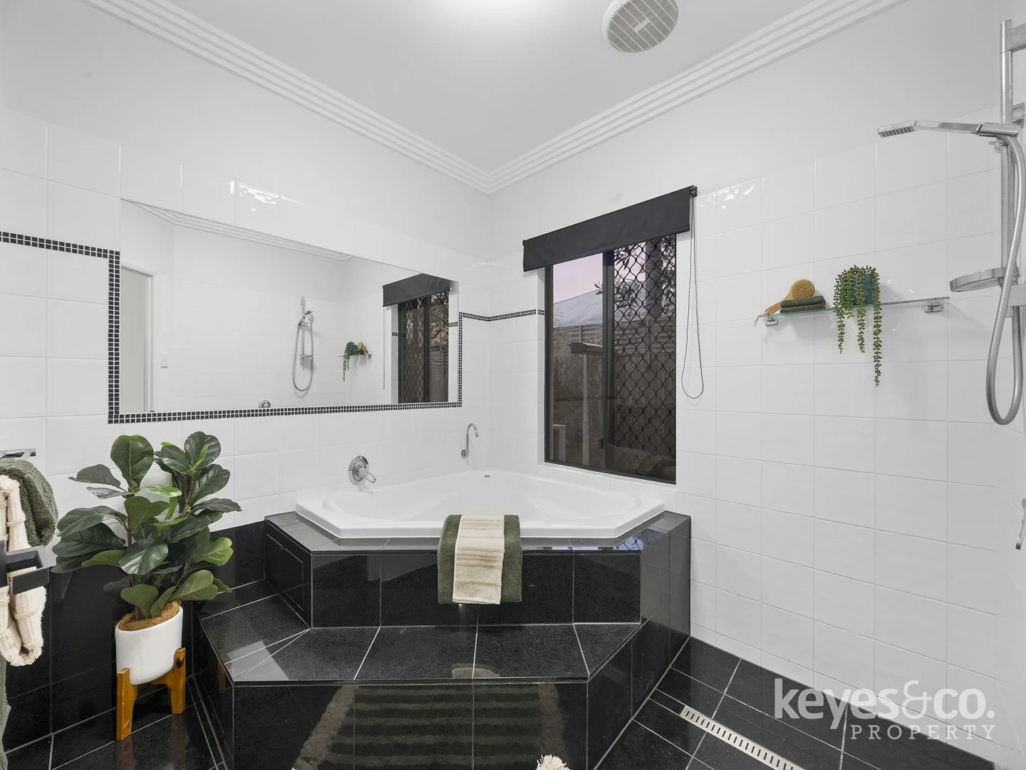 Additional image 12 of 2 Harrington Court, Douglas QLD 4814