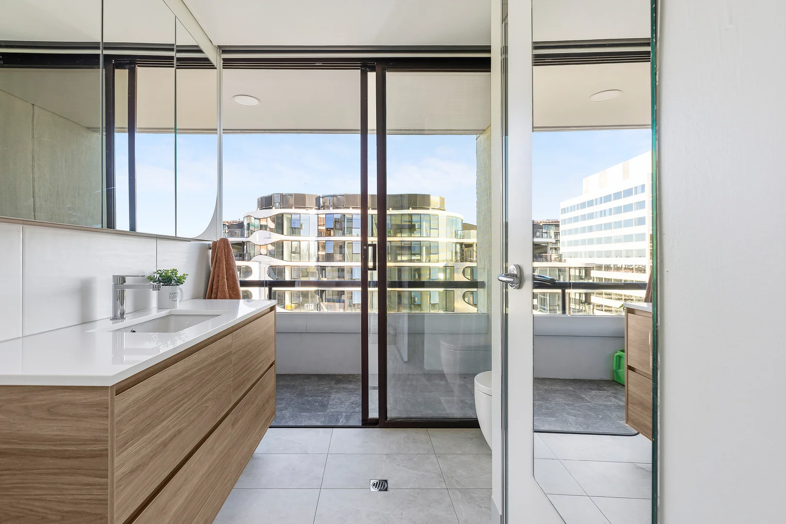Additional image 5 of 14C/29 Queens Road, Melbourne VIC 3004