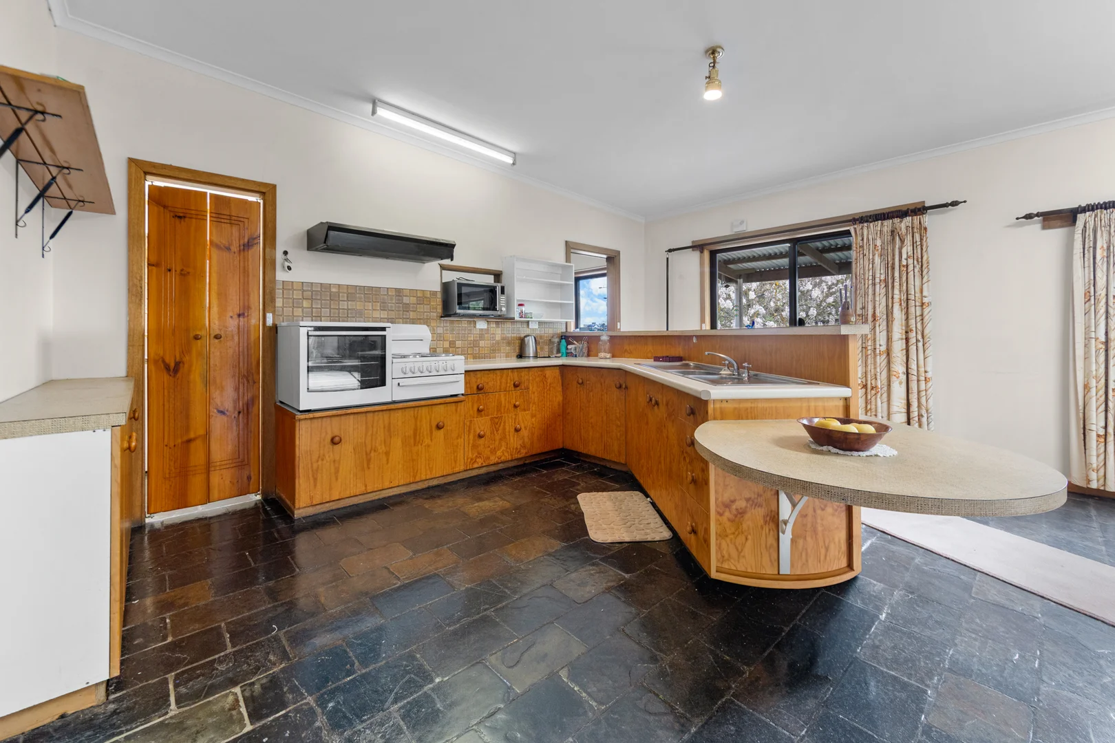 Additional image 2 of 24 MOUNT GAMBIER ROAD, Millicent SA 5280