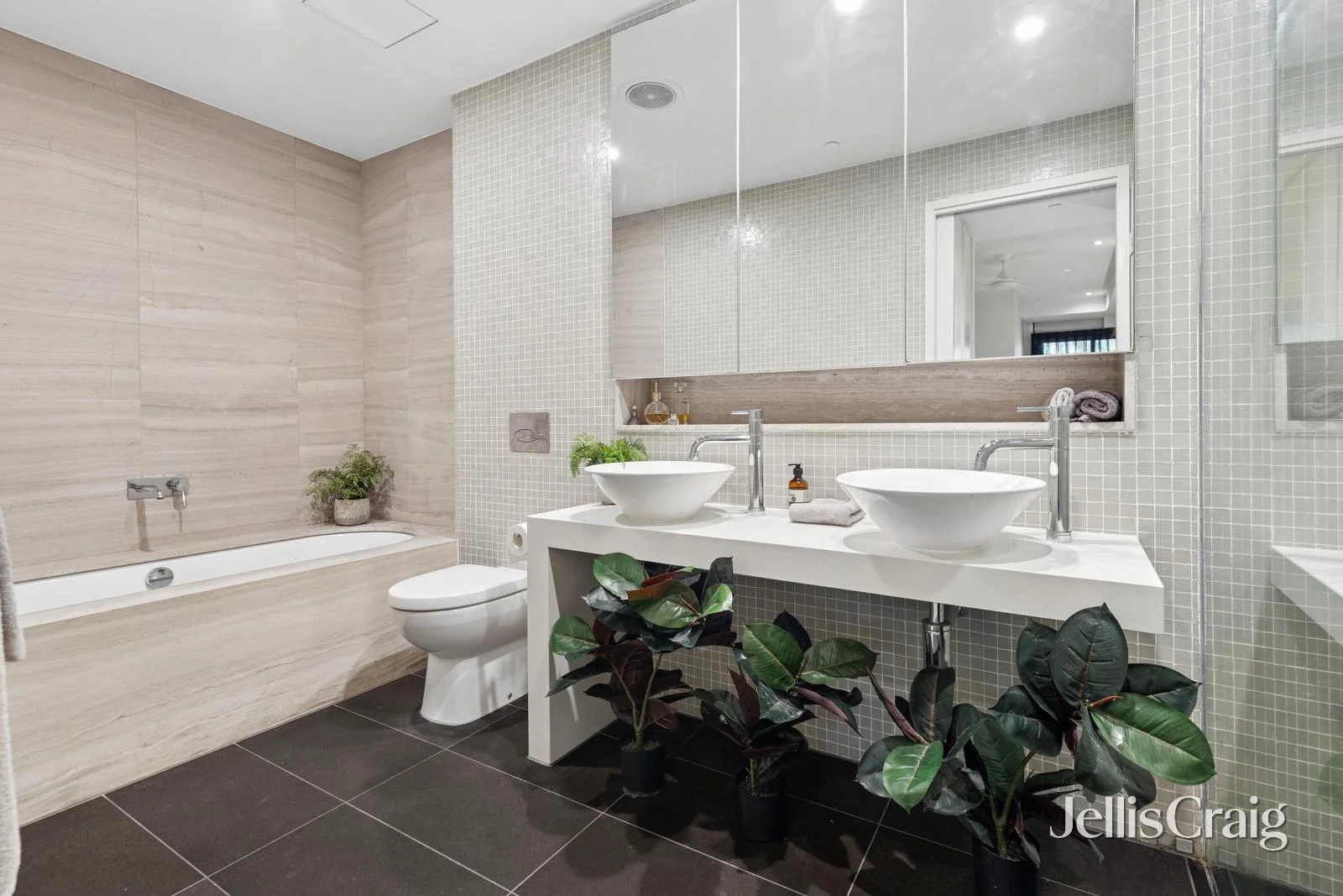 Additional image 13 of 3/18 Wendouree Parade, Lake Wendouree VIC 3350