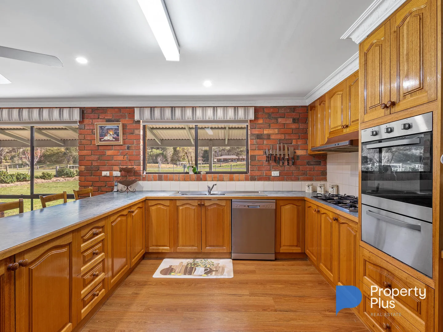 Additional image 3 of 32 Menzies Drive, Daisy Hill VIC 3465