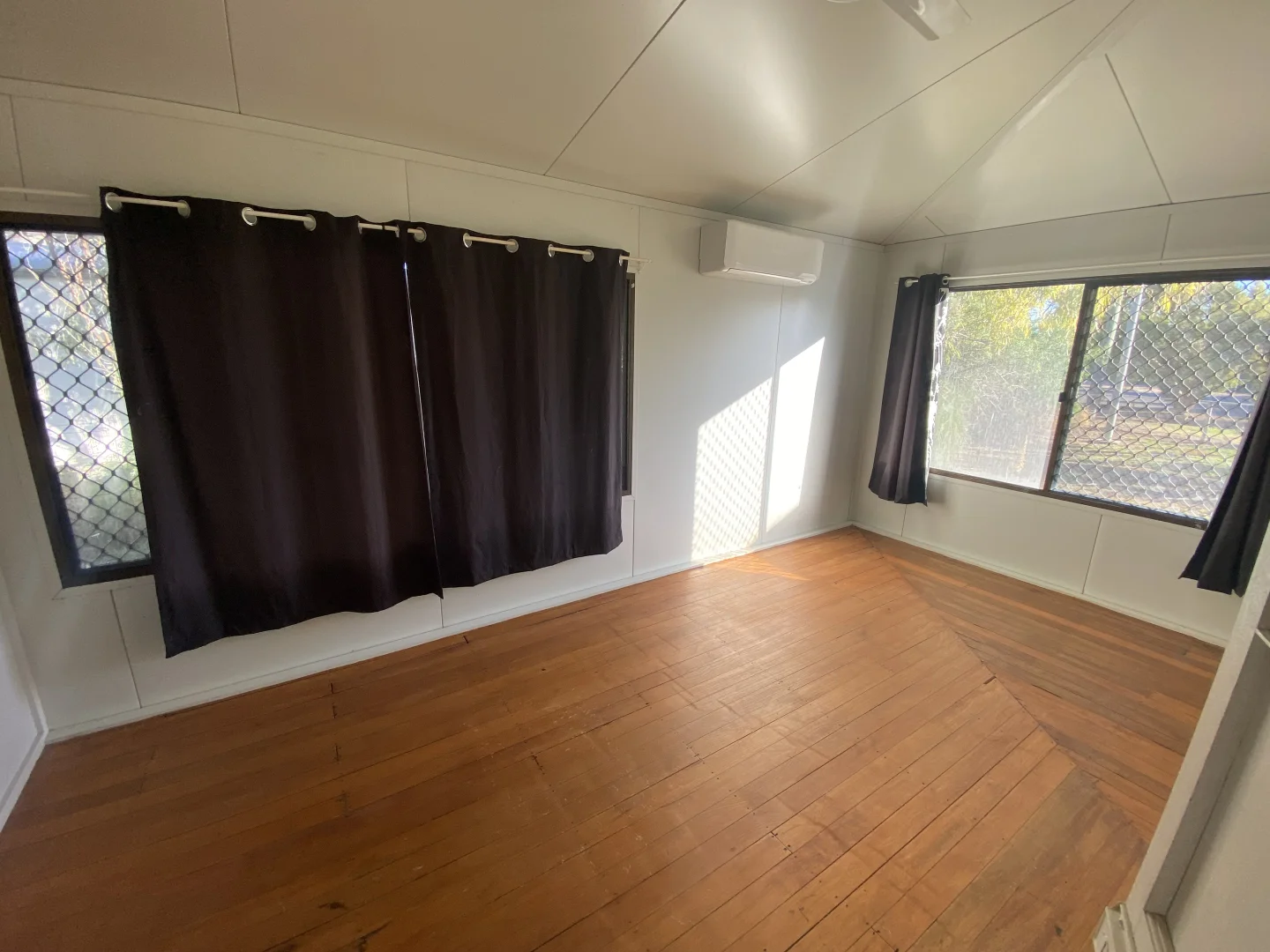 Additional image 5 of 32 Vindex Street, Winton QLD 4735