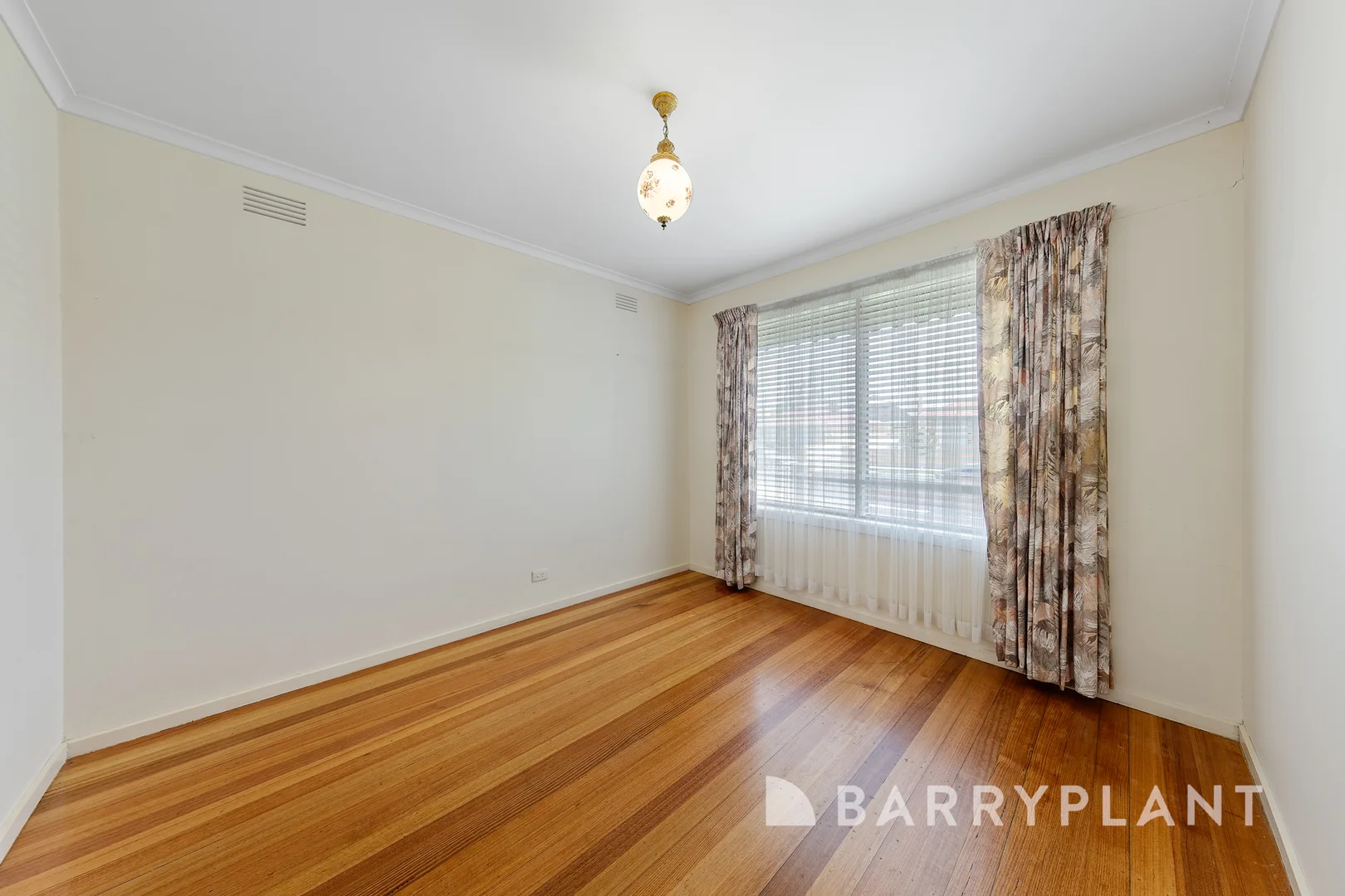 Additional image 8 of 16 Mulhall Drive, St Albans VIC 3021