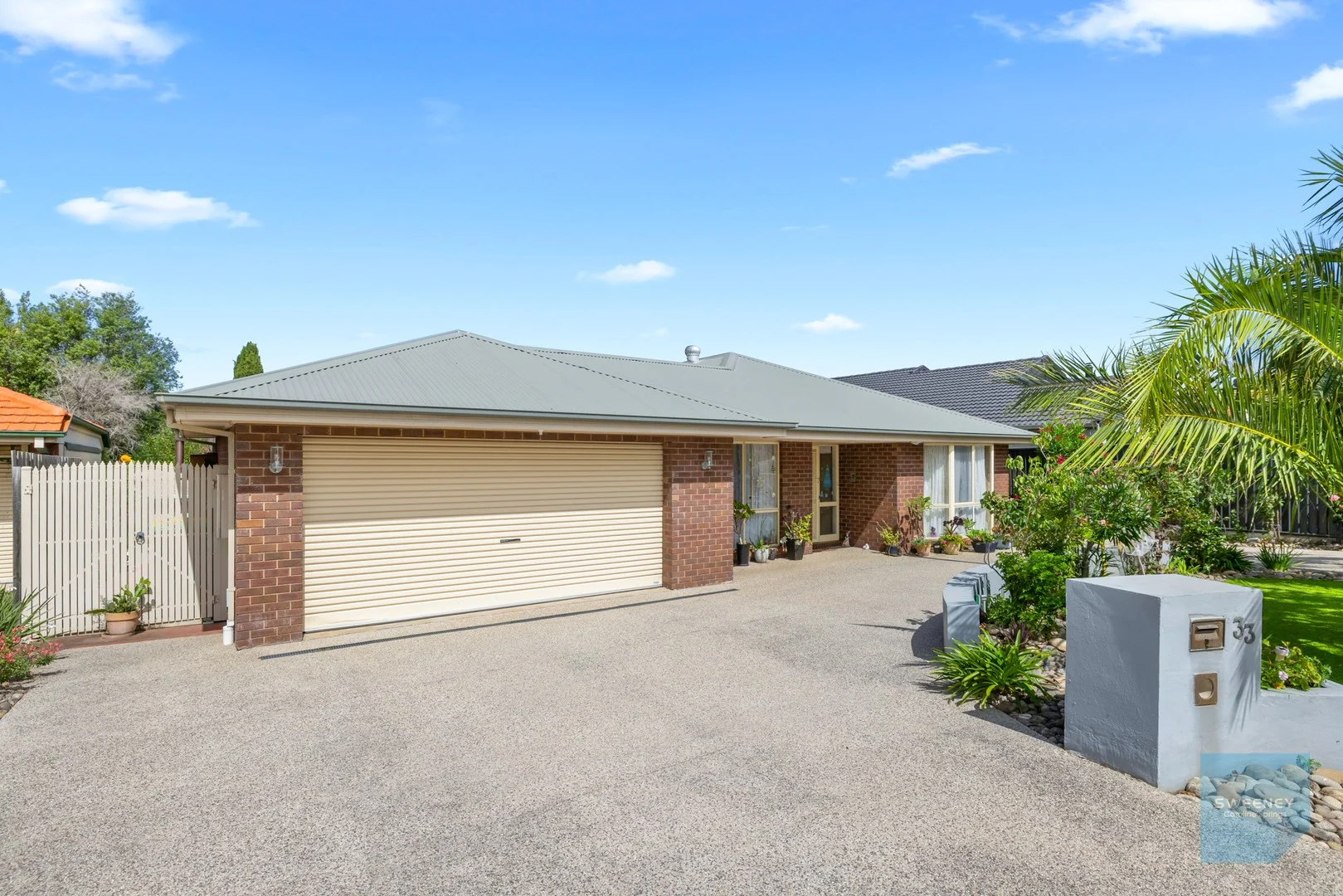 33 Golden Way, Hillside VIC 3037