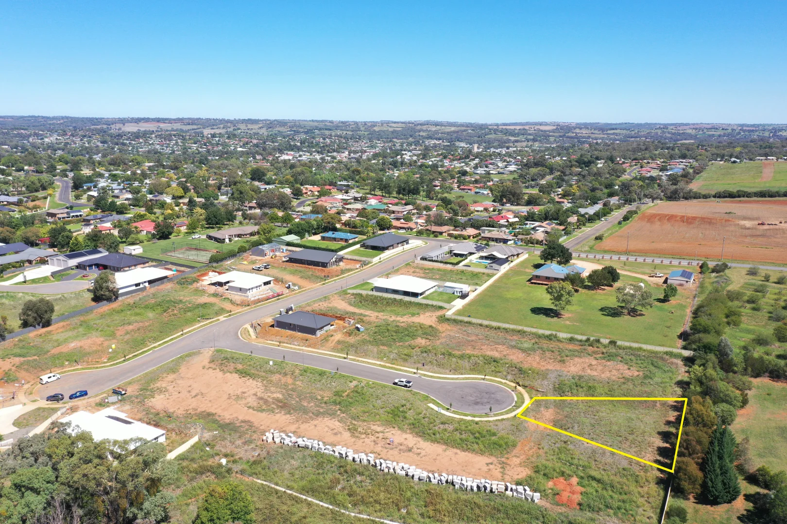 Additional image 3 of 11 Kinlyside Close, Young NSW 2594