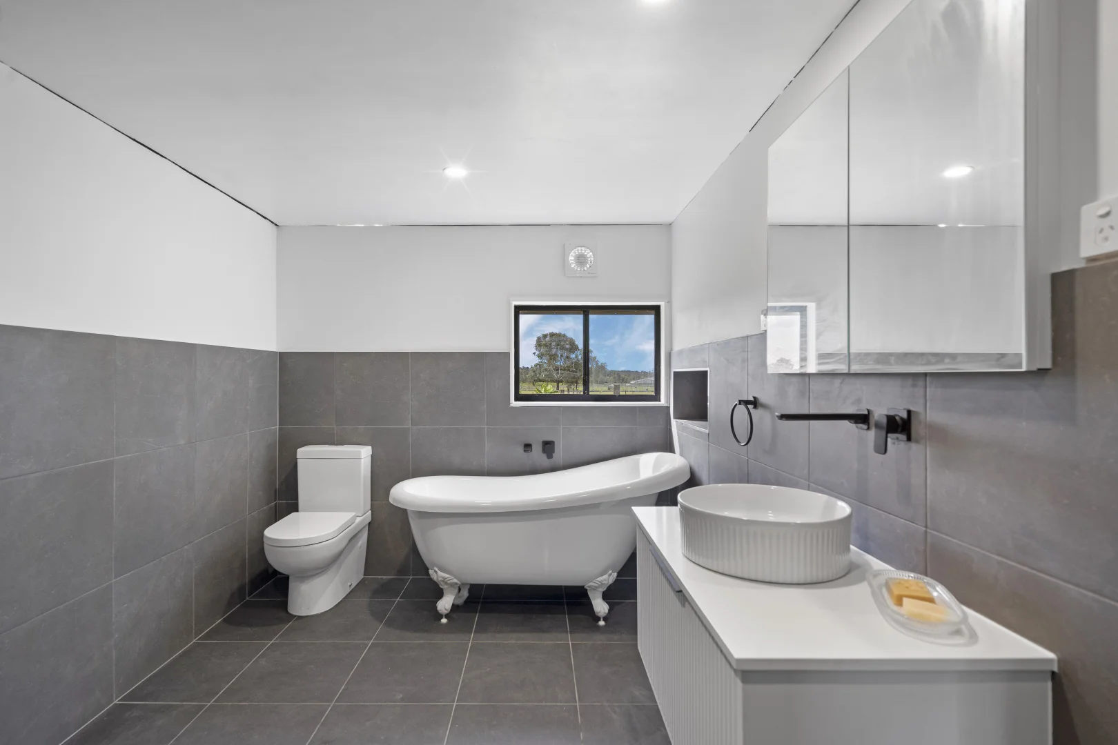 Additional image 11 of 5 Leslee Court, Summerholm QLD 4341
