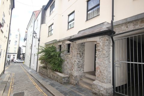 Stokes Lane, The Barbican PL1