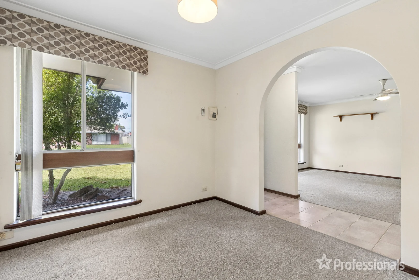 24 Brixham Way, Warnbro WA 6169 photo 4