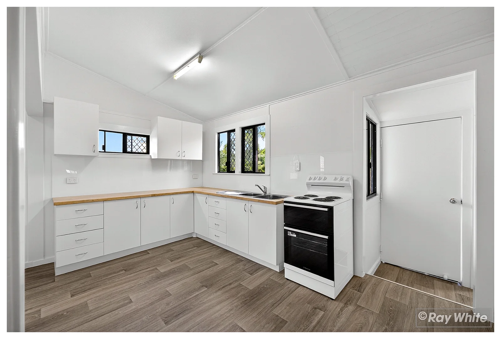 Additional image 4 of 121 Derby Street, Allenstown QLD 4700