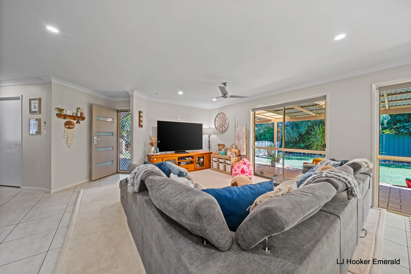 16 Kidd Street, Emerald QLD 4720 photo 5