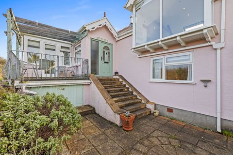 Briarhurst, Thistleboon Road, Mumbles, Swansea SA3