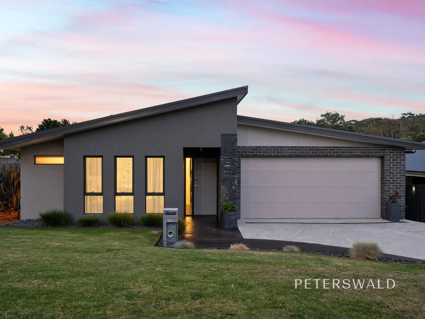 7 Meehan Road, Rokeby TAS 7019