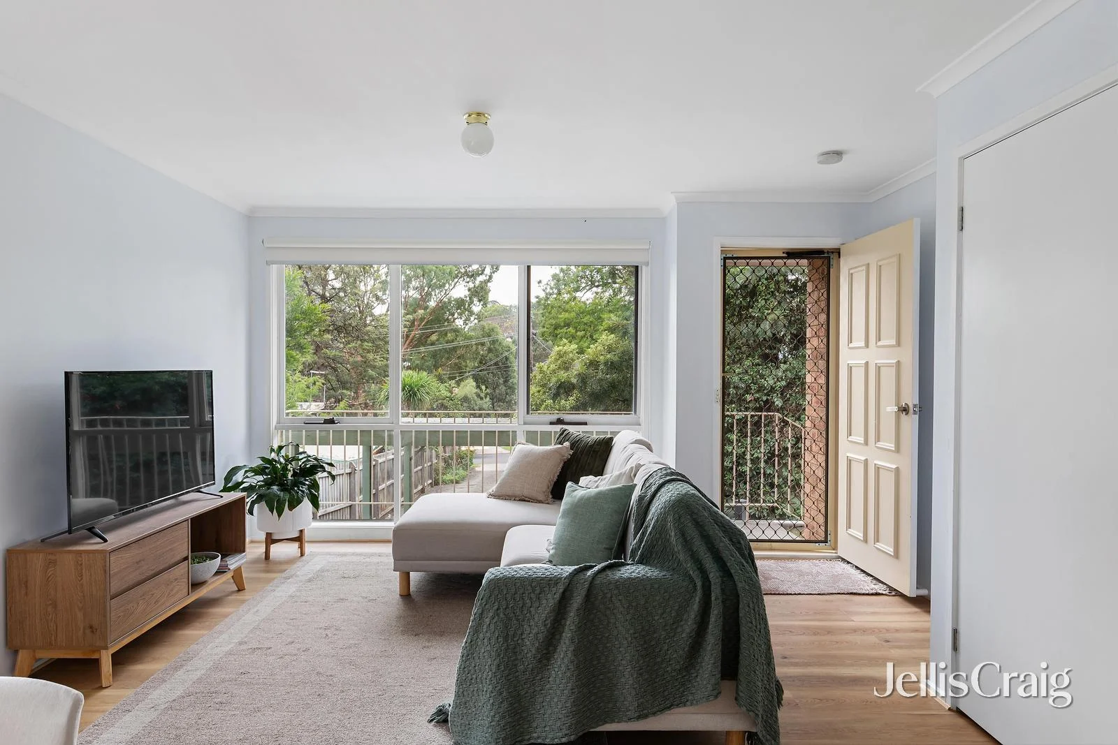 2/20 Cecil Street, Eltham VIC 3095 photo 4