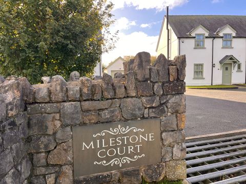 Milestone Court, Scurlage, Reynoldston, Swansea SA3