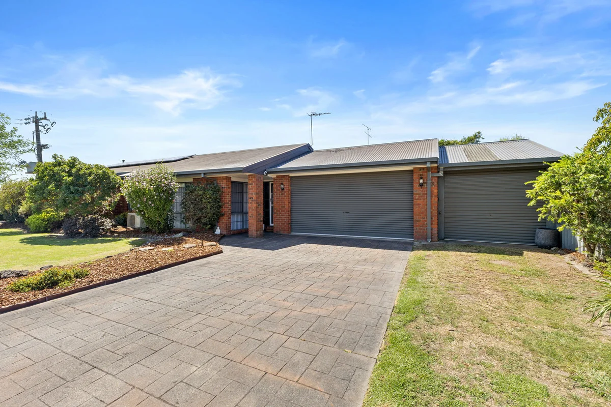 33 Parkwood Way, Traralgon VIC 3844