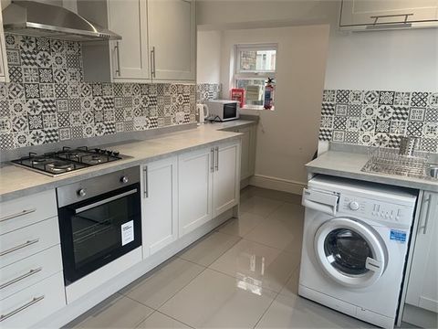 Hawthorne Avenue, Uplands, Swansea SA2