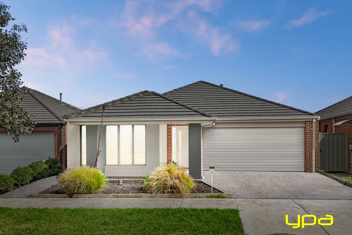 30 Yellow Robin Circuit, Cranbourne East VIC 3977
