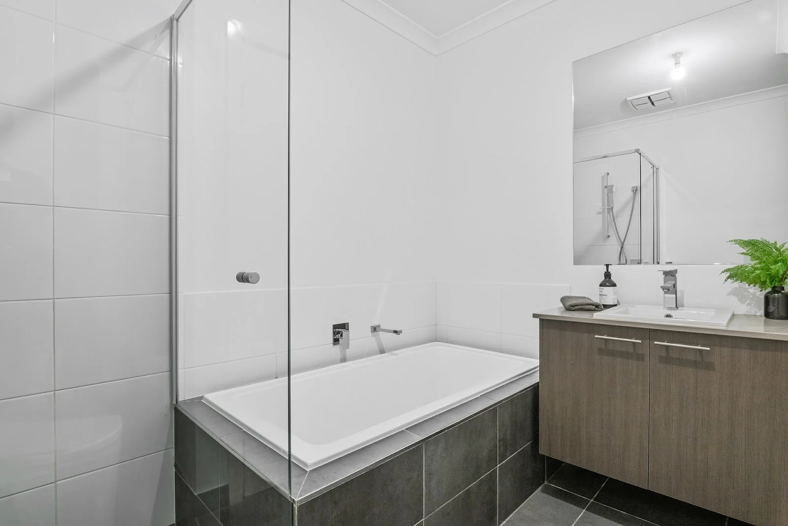 Additional image 8 of 33 Linacre Drive, Bundoora VIC 3083